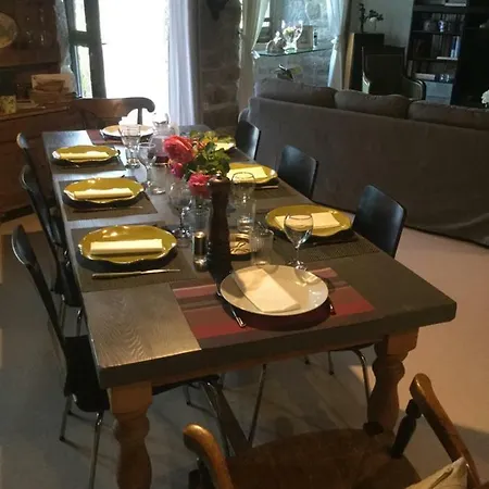 بيت ضيافة La Ferme De Felix La Chaze-de-Peyre